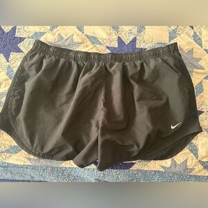 Nike Women's Tempo black Athletic Shorts 3X